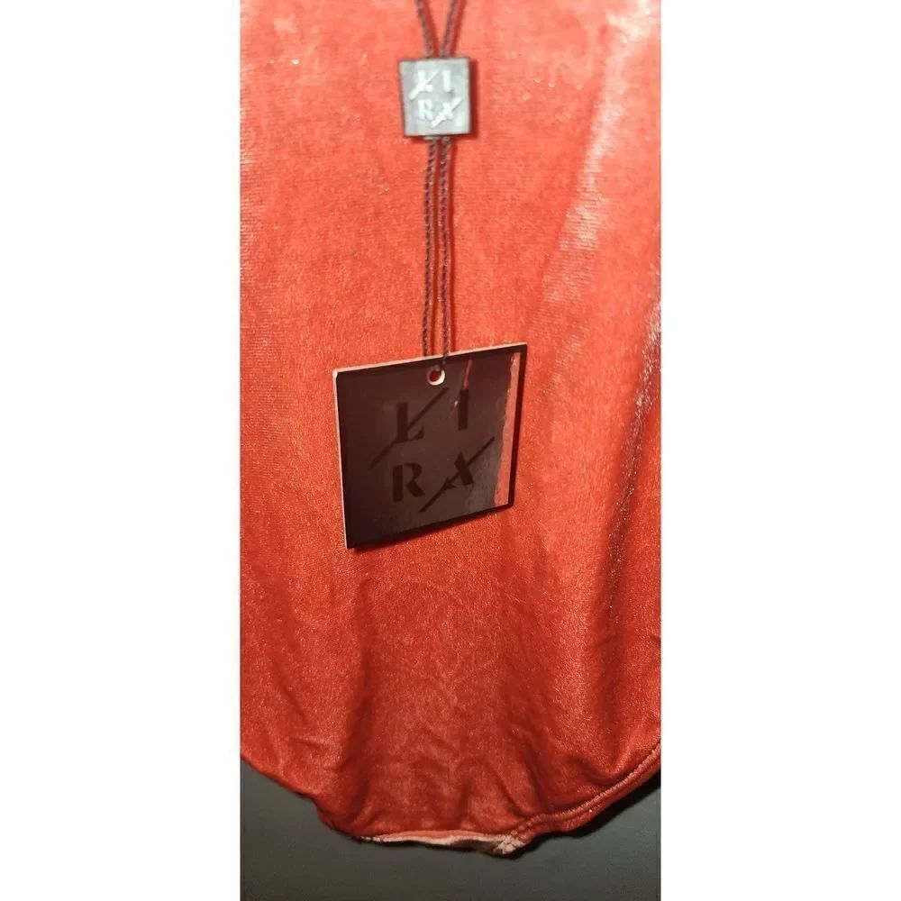 Lira Velvet One Piece - Picture 5 of 5